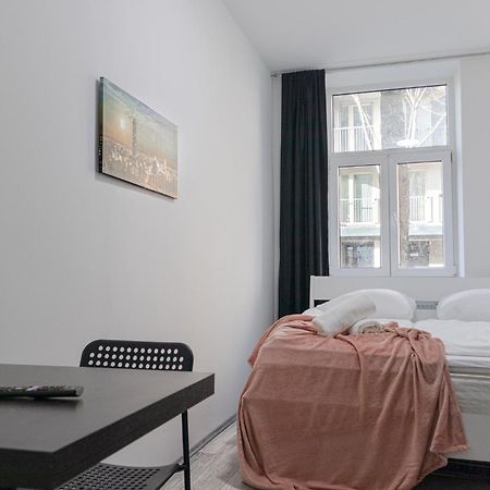 Affordable 5-Br Shared Apartment / Enkplatz U3 Getaway Wien Ngoại thất bức ảnh
