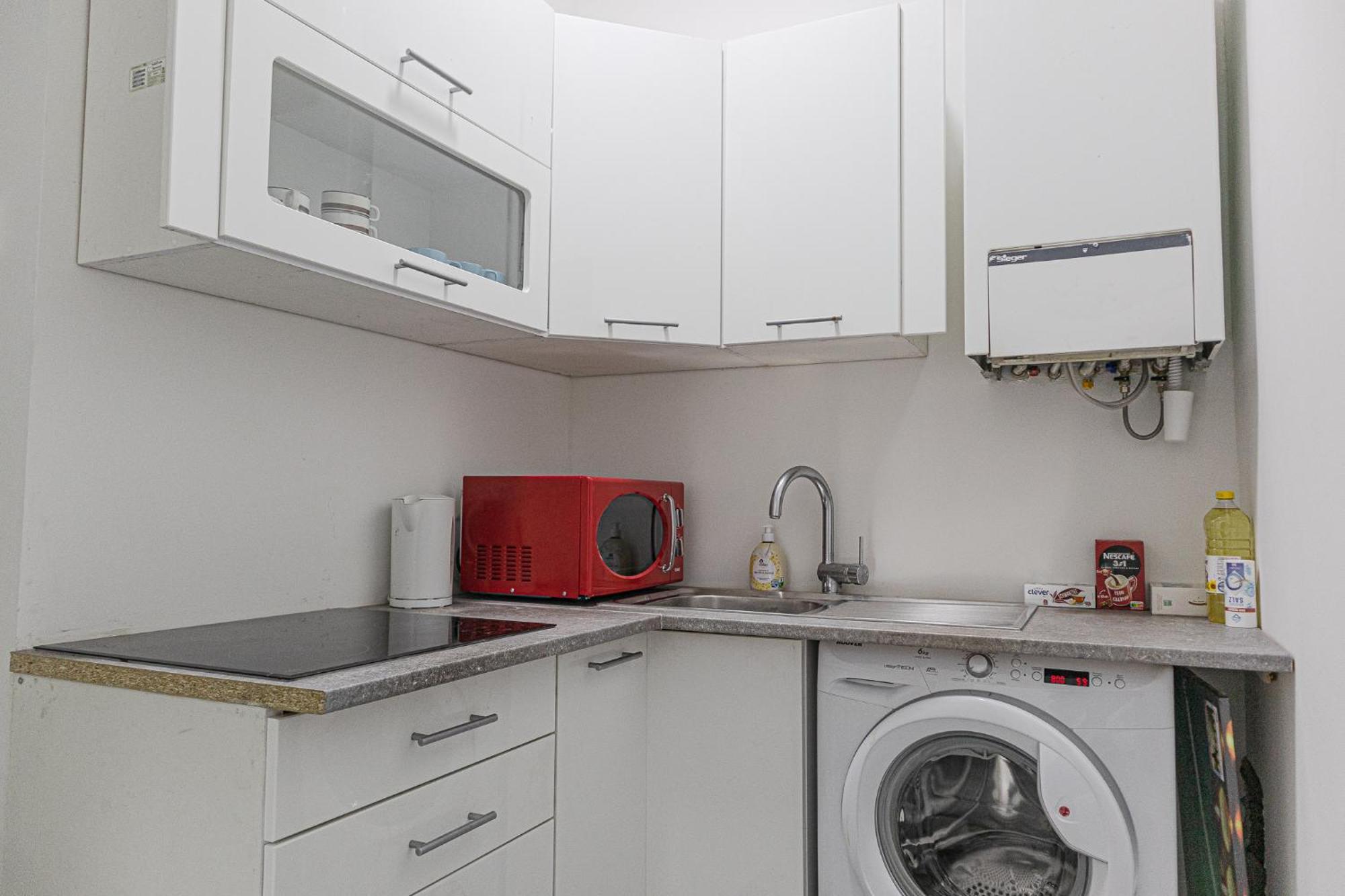 Affordable 5-Br Shared Apartment / Enkplatz U3 Getaway Wien Ngoại thất bức ảnh